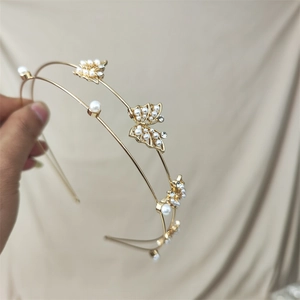Double-layered gold headband with delicate hollow butterflies and elegant pearls