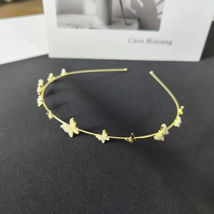 Serre-tête Élégant en Métal Doré avec Papillons et Ornements en Fausse Künstliche Perle Blanche Serre-tête Romantique pour Accessoires Cheveux Mariage