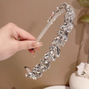 Serre-tête élégant à feuilles de strass avec cristaux étincelants pour femmes