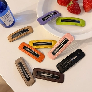 Barrettes à cheveux BB en cuir PU aux couleurs acidulées avec motif de losanges