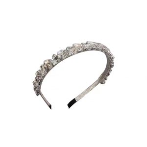 Serre-tête élégant en forme de feuilles argentées avec strass brillants pour femmes