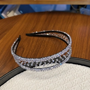 Handmade Crystal Flower Headband Elegant Hollow Wide Edge Hair Hoop Shimmering Rhinestone Hair Accessories For Women Party