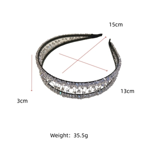 Detail view of crystal headband dimensions showing 15cm outer diameter and 3cm width