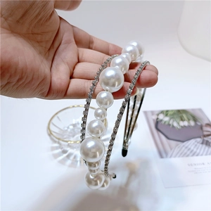 Elegant multi-layer headband with shiny pearls and sparkling crystals for women fashion