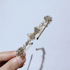 Baroque pearl and rhinestone butterfly headband with gold frame for women hairstyle