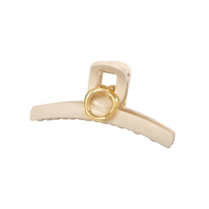 Elegante pinza per capelli grande in acrilico crema con accento in metallo dorato