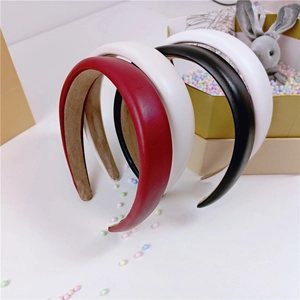 Lot de serre-têtes larges en cuir PU rouge, blanc et noir pour une coiffure élégante et chic