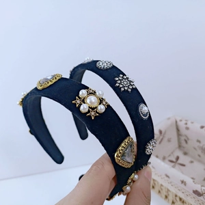 Baroque Vintage Velvet Padded Headband With Rhinestone Snowflake Artificial Pearl Hair Hoop Elegant Party Hair Accessories For Women