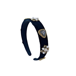 Baroque black velvet headband with pearls and triangular crystal rhinestones