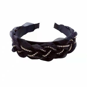 Elegante cerchietto nero intrecciato in pizzo con strass argentati brillanti