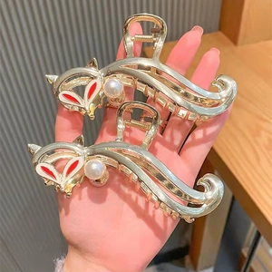 Pince à Cheveux Crabe Élégante en Métal Renard Grande Alliage Doré Avec Détail de Künstliche Perle et Émail pour Coiffure Femme