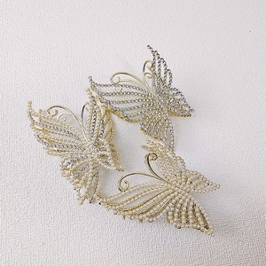 Vintage Elegant Butterfly Metal Hair Claw Clip With Artificial Pearl Rhinestone For Women Gold Hollow Out Shark Clip Hair Accessories