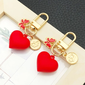 3D Resin Heart Keychain Bag Charm With Gold Butterfly Crown Tag Red Heart Key Ring For Women Girls Sweet Accessories