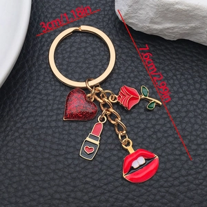 Porte-clés rouge à lèvres rose lèvres alliage d'or charme de sac avec émail rouge cerise