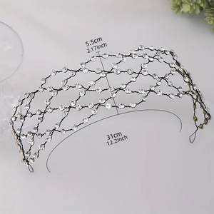 Dettaglio del cerchietto a rete con strass e dimensioni di 31cm di lunghezza e 5,5cm di altezza