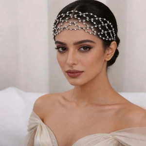 Squisita fascia da sposa in rete d'argento con strass scintillanti e perline