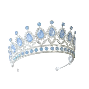 Silberne Brautkrone mit hellblauen Strasssteinen für Hochzeiten und Partys
