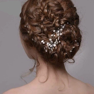 Épingle à Cheveux de Mariée Faite à la Main avec Künstliche Perles et Strass Vigne Florale en Alliage Élégante pour Mariée Bijoux de Mariage