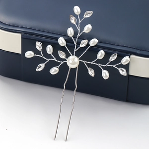 Épingle à cheveux mariée faite main avec perles blanches et strass sur branche argentée