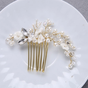 Handmade Bridal Hair Comb With Faux Artificial Pearl White Flower Crystal Gold Wire Wedding Headpiece For Bridesmaid Elegant Hair Jewelry