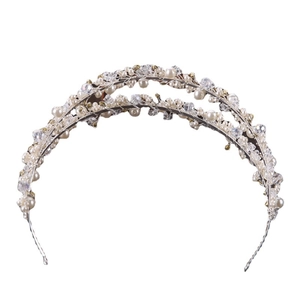 Serre-tête de mariée élégant avec perles doubles et cristaux sur monture argentée
