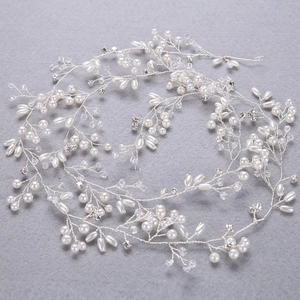 Vite per capelli da sposa fatta a mano con filo d'argento, perle e cristalli