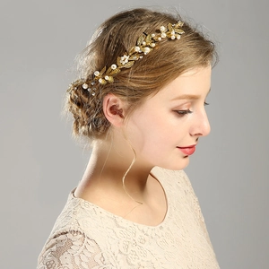 Bandeau de Mariée Baroque en Métal Doré Forme Feuille Avec Künstliche Perles Blanches et Strass Style Forêt Accessoire Cheveux Mariage Femme