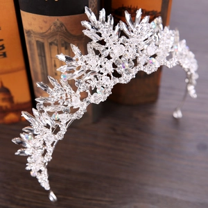 Luxus Legierung Strass Braut Krone Tiara Für Hochzeit Elegante Blumen Blatt Kopfschmuck Für Geburtstag Party Prinzessin Haarband Damen Schmuck