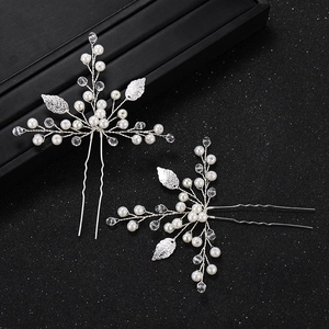 Épingles à cheveux mariée argentées avec perles cristaux et feuilles en lot de deux