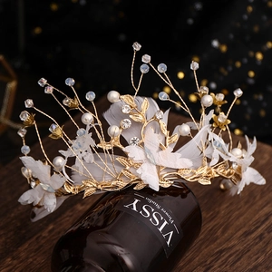 Vintage Gold Alloy Bridal Crown With White Feather Artificial Pearl Lace Butterfly Crystal Wedding Hair Accessories For Bride Women