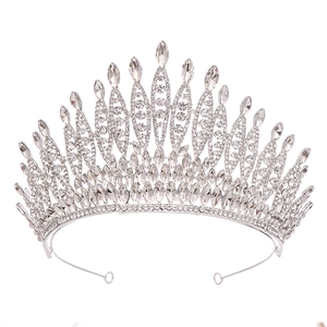 Exquisite silver bridal tiara with sparkling crystal rhinestones and water drop gems
