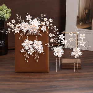 Kit de peigne à cheveux de mariée élégant avec fleurs en résine et perles de fête