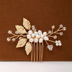 Peigne à cheveux mariée élégant avec feuilles dorées perles et cristaux de mariage