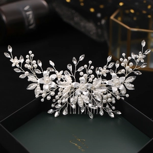 Peigne à Cheveux de Mariée Luxueux en Argent Avec Künstliche Perles Blanches et Strass Transparents Coiffe de Mariage Fleurs et Feuilles