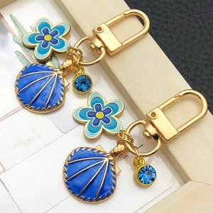 Porte-clés Créatif Océan en Émail Coquillage Fleur Avec Strass Bleu Pendentif de Sac en Alliage de Zinc Accessoires Femme