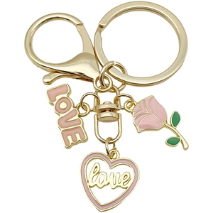 Porte-clés cœur rose et rose dorée avec pendentifs LOVE et fermoir mousqueton