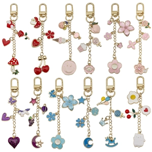 Porte-clés en Alliage de Zinc Émail Étoile Lune Cœur Cerise Fleur Crochet en U Dessin Animé Pendentif de Sac pour Femmes