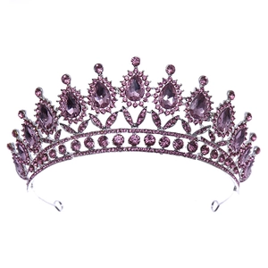 Couronne de mariée argentée élégante avec strass roses et violets pour look princesse