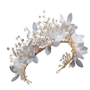 Serre-tête de mariée français avec fleurs blanches, fil doré et perles pour les mariages