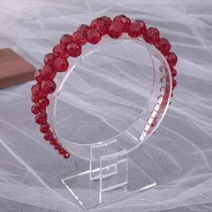 Serre-tête de mariée élégant orné de perles de cristal rouge à facettes sur monture