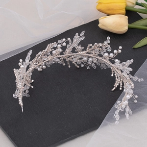Cerchietto da sposa in argento con perle e cristalli fatti a mano su pietra