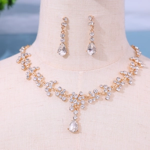 Luxus Hochzeit Braut Halskette Ohrringe Set Für Damen Legierung Strass Blumen Wassertropfen Anhänger Schmuckset