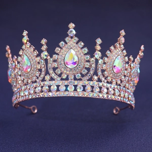 Couronne de mariée luxe en or rose avec strass AB colorés et cristaux en poire
