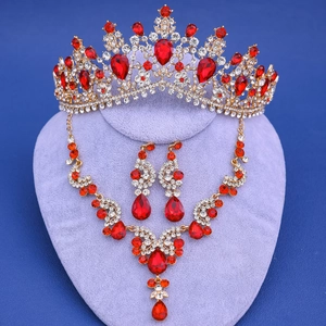 Conjunto de joyas de novia vintage con corona de cristal rojo, collar y pendientes de oro