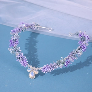 Eleganter violetter Braut-Haarschmuck mit Kristallperlen und Tropfenanhänger