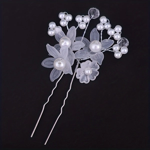 Elegante forcina per capelli da sposa con perle bianche, petali satinati e cristalli argentati