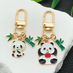 Simpatici portachiavi a forma di panda e bambù in lega dorata con ciondoli in smalto