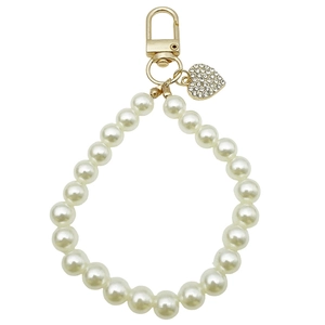 Chic faux pearl keychain with golden carabiner and sparkling heart charm for bags