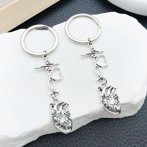 Porte-clés Médical Cœur ECG Argent Antique Pendentif Cœur Humain Anatomique Alliage de Zinc Cadeau pour Médecin Infirmière