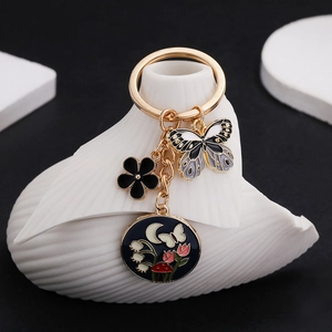 Cartoon Emaille Schmetterling Blume Pilz Legierung Schlüsselanhänger Tropföl Gold Plattiert Tasche Anhänger Für Damen Kinder Schmuck